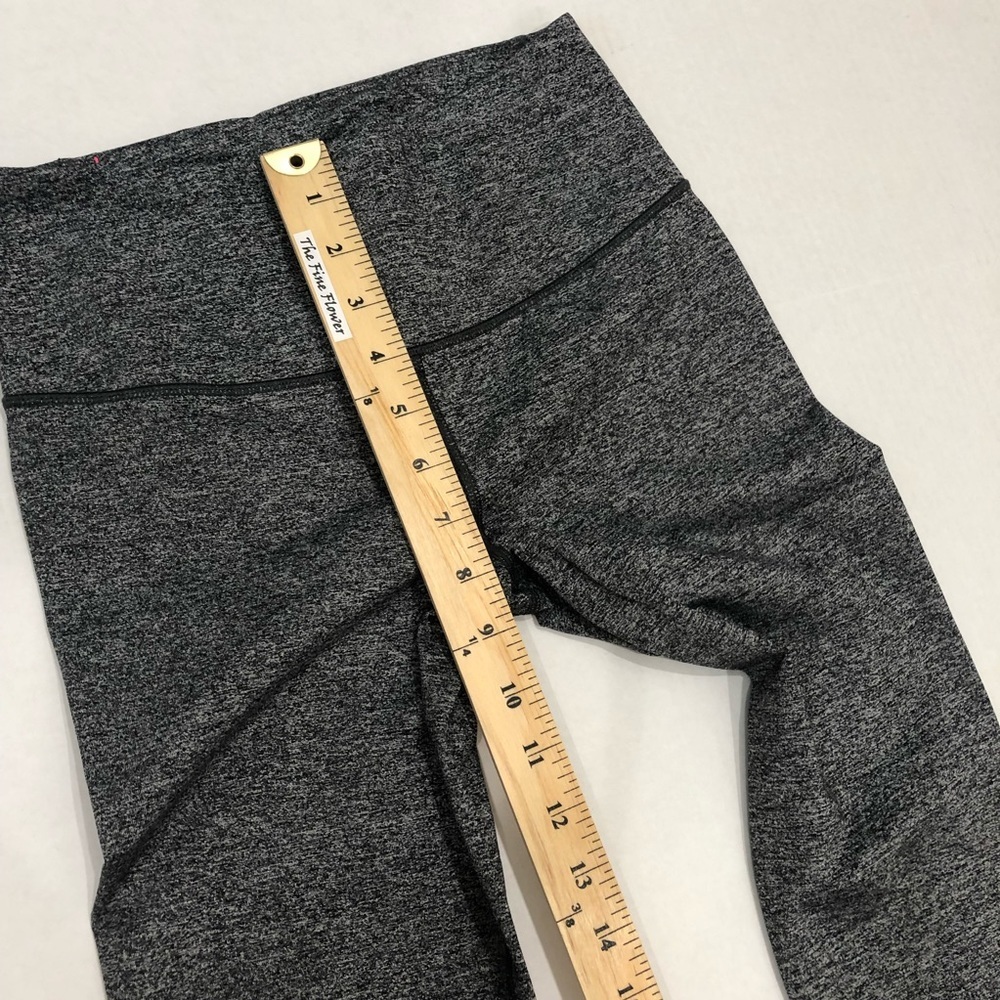 VSX Knockout Capri Heathered space Gray XS legging - Picture 2 of 7